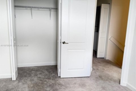 Купить таунхаус в Хомстед, Флорида 3 спальни, 130.99м2, № 2079118 - фото 21