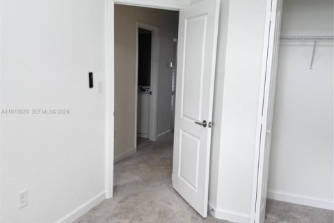 Купить таунхаус в Хомстед, Флорида 3 спальни, 130.99м2, № 2079118 - фото 19