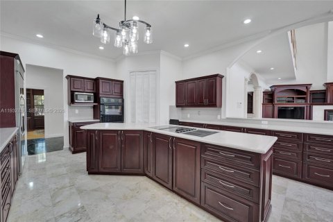 Villa ou maison à vendre à Weston, Floride: 6 chambres, 528.24 m2 № 1996400 - photo 24