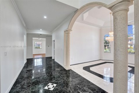 Villa ou maison à vendre à Weston, Floride: 6 chambres, 528.24 m2 № 1996400 - photo 18