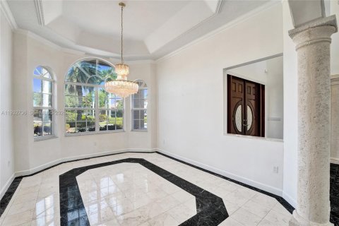 Villa ou maison à vendre à Weston, Floride: 6 chambres, 528.24 m2 № 1996400 - photo 19