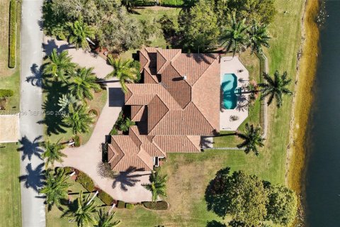 Villa ou maison à vendre à Weston, Floride: 6 chambres, 528.24 m2 № 1996400 - photo 5