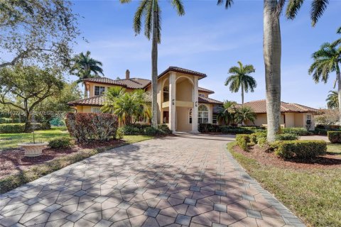 Villa ou maison à vendre à Weston, Floride: 6 chambres, 528.24 m2 № 1996400 - photo 3