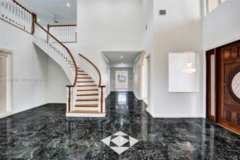 Villa ou maison à vendre à Weston, Floride: 6 chambres, 528.24 m2 № 1996400 - photo 13