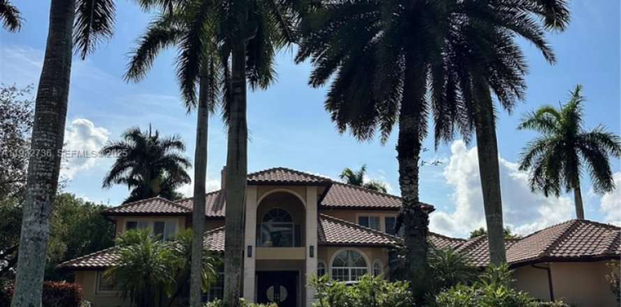 Дом в Уэстон, Флорида 6 спален, 528.24м2 № 1996400