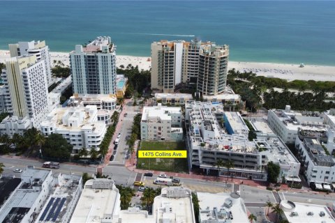 Commercial property in Miami Beach, Florida № 1938380 - photo 1