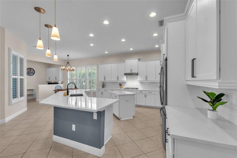 House in Riverview, Florida 4 bedrooms, 291.25 sq.m. № 1803411 - photo 7