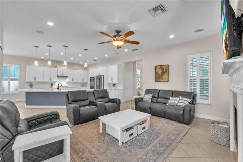 House in Riverview, Florida 4 bedrooms, 291.25 sq.m. № 1803411 - photo 12