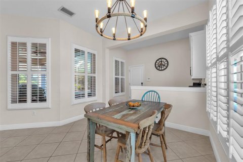 House in Riverview, Florida 4 bedrooms, 291.25 sq.m. № 1803411 - photo 17