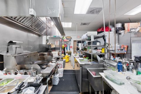 Купить коммерческую недвижимость в Санни-Айлс-Бич, Флорида № 2046121 - фото 23