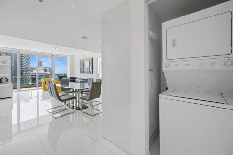 Copropriété à louer à Miami, Floride: 2 chambres, 114.73 m2 № 2436218 - photo 2
