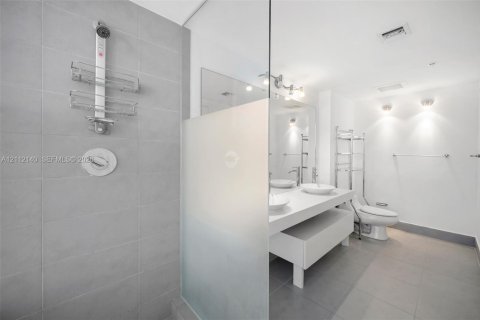 Copropriété à louer à Miami, Floride: 2 chambres, 114.73 m2 № 2436218 - photo 9