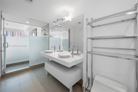 Copropriété à louer à Miami, Floride: 2 chambres, 114.73 m2 № 2436218 - photo 8