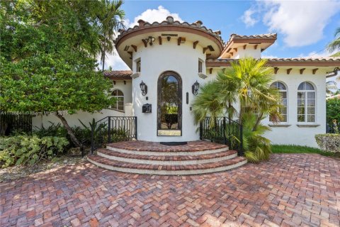 Villa ou maison à Hollywood, Floride 5 chambres, 187.66 m2 № 2037729
