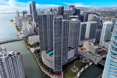 Кондоминиум с 2 спальнями в Майами, Флорида № 2023096