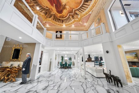Casa en venta en North Miami Beach, Florida, 6 dormitorios, 525.64 m2 № 1863304 - foto 10