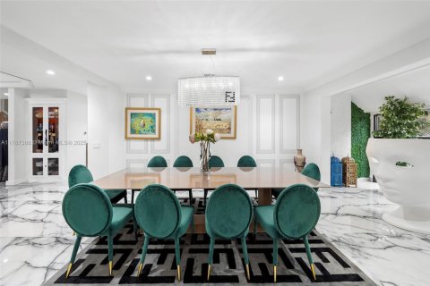 Casa en venta en North Miami Beach, Florida, 6 dormitorios, 525.64 m2 № 1863304 - foto 21