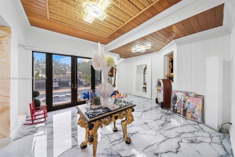 Casa en venta en North Miami Beach, Florida, 6 dormitorios, 525.64 m2 № 1863304 - foto 26