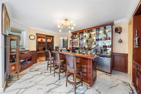 Casa en venta en North Miami Beach, Florida, 6 dormitorios, 525.64 m2 № 1863304 - foto 27