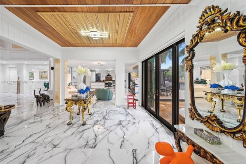 Casa en venta en North Miami Beach, Florida, 6 dormitorios, 525.64 m2 № 1863304 - foto 25