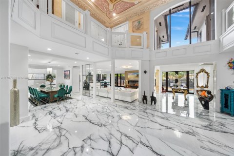 Casa en venta en North Miami Beach, Florida, 6 dormitorios, 525.64 m2 № 1863304 - foto 7