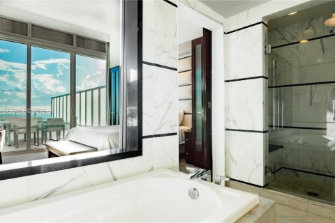 Copropriété à vendre à Miami Beach, Floride: 2 chambres, 120.03 m2 № 2154830 - photo 19