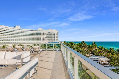 Copropriété à vendre à Miami Beach, Floride: 2 chambres, 120.03 m2 № 2154830 - photo 6