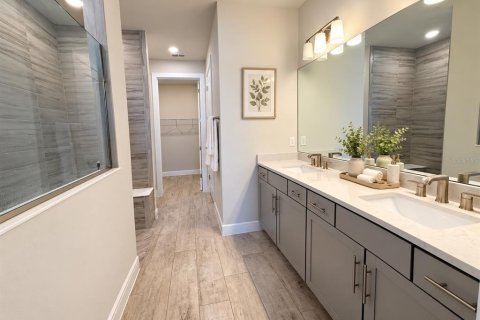 Casa en venta en Orlando, Florida, 4 dormitorios, 274.8 m2 № 2351669 - foto 6