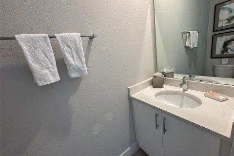 Снять в аренду таунхаус в Киссимми, Флорида 1 комната, 158.31м2, № 2234840 - фото 15