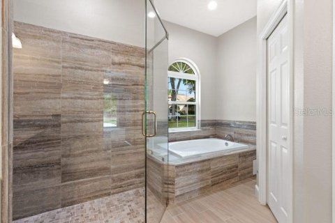 House in Palm Harbor, Florida 3 bedrooms, 123.19 sq.m. № 1563244 - photo 9