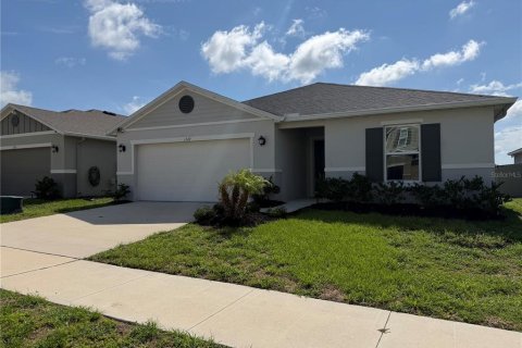 House in Winter Haven, Florida 4 bedrooms, 186.18 sq.m. № 2233618 - photo 3