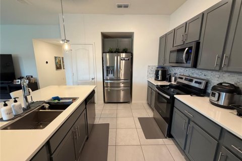 House in Winter Haven, Florida 4 bedrooms, 186.18 sq.m. № 2233618 - photo 20