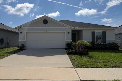 House in Winter Haven, Florida 4 bedrooms, 186.18 sq.m. № 2233618