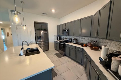 House in Winter Haven, Florida 4 bedrooms, 186.18 sq.m. № 2233618 - photo 6