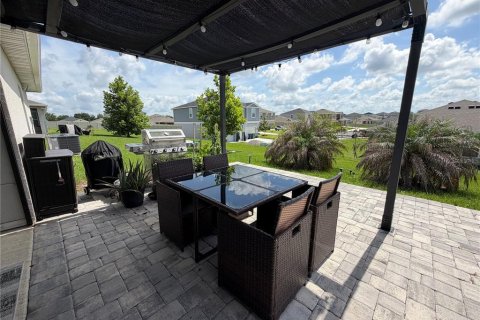 House in Winter Haven, Florida 4 bedrooms, 186.18 sq.m. № 2233618 - photo 12