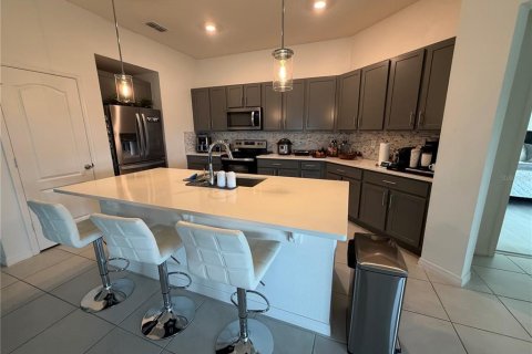 House in Winter Haven, Florida 4 bedrooms, 186.18 sq.m. № 2233618 - photo 19