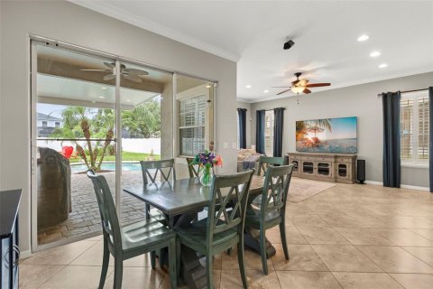 Villa ou maison à vendre à Orlando, Floride: 4 chambres, 254.92 m2 № 2345426 - photo 12