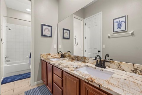 Villa ou maison à vendre à Orlando, Floride: 4 chambres, 254.92 m2 № 2345426 - photo 28