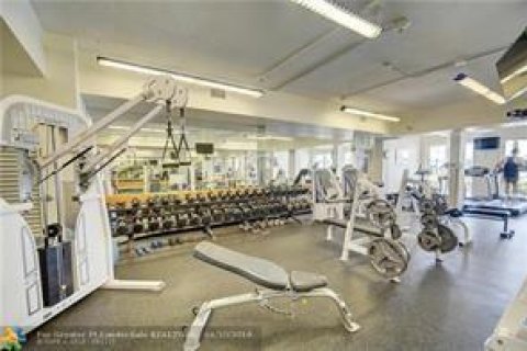 Condo in Fort Lauderdale, Florida, 2 bedrooms № 2175355 - photo 23