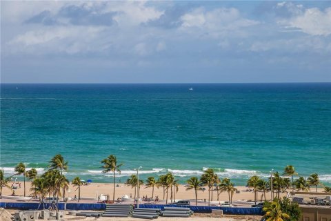 Condo in Fort Lauderdale, Florida, 2 bedrooms № 2175355 - photo 13