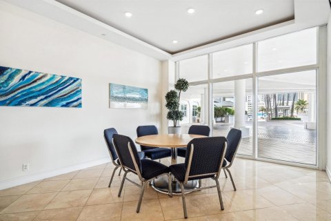 Condo in Fort Lauderdale, Florida, 2 bedrooms № 2175355 - photo 20