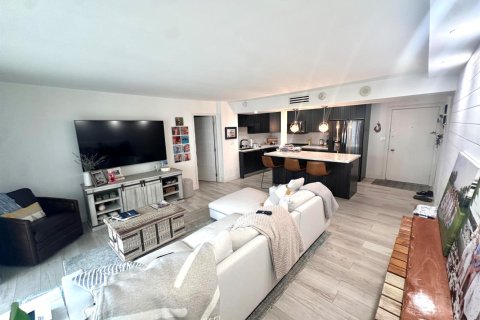 Condo in Fort Lauderdale, Florida, 2 bedrooms № 2175355 - photo 4