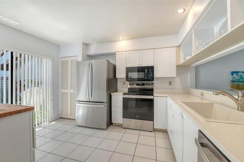 Villa ou maison à vendre à Sarasota, Floride: 2 chambres, 110.37 m2 № 2136579 - photo 7