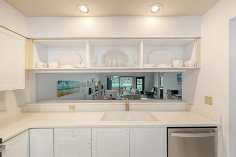 Villa ou maison à vendre à Sarasota, Floride: 2 chambres, 110.37 m2 № 2136579 - photo 11