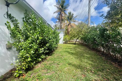 Villa ou maison à louer à Miami, Floride: 2 chambres, 170.85 m2 № 2041520 - photo 19