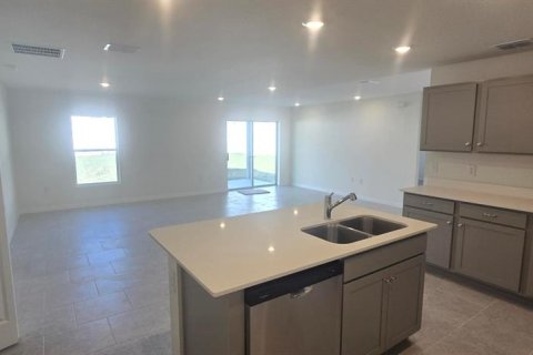 Villa ou maison à vendre à Poinciana, Floride: 4 chambres, 198.25 m2 № 2143306 - photo 7