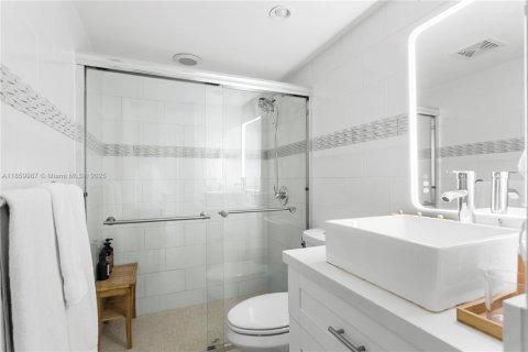 Condominio en venta en Miami Beach, Florida, 2 dormitorios, 88.16 m2 № 1977004 - foto 25