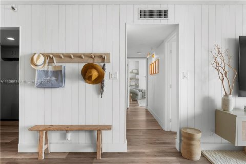 Condominio en venta en Miami Beach, Florida, 2 dormitorios, 88.16 m2 № 1977004 - foto 13