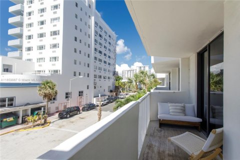 Condominio en venta en Miami Beach, Florida, 2 dormitorios, 88.16 m2 № 1977004 - foto 29