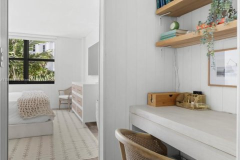 Condominio en venta en Miami Beach, Florida, 2 dormitorios, 88.16 m2 № 1977004 - foto 19